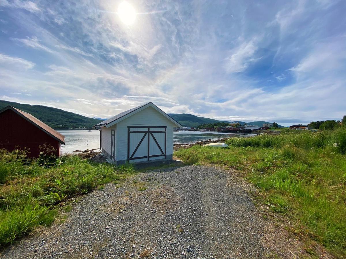 Visit Leif At Senja Apartment Gibostad Exterior photo