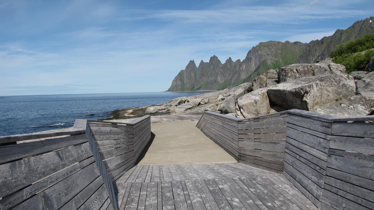 Visit Leif At Senja Apartment Gibostad Exterior photo