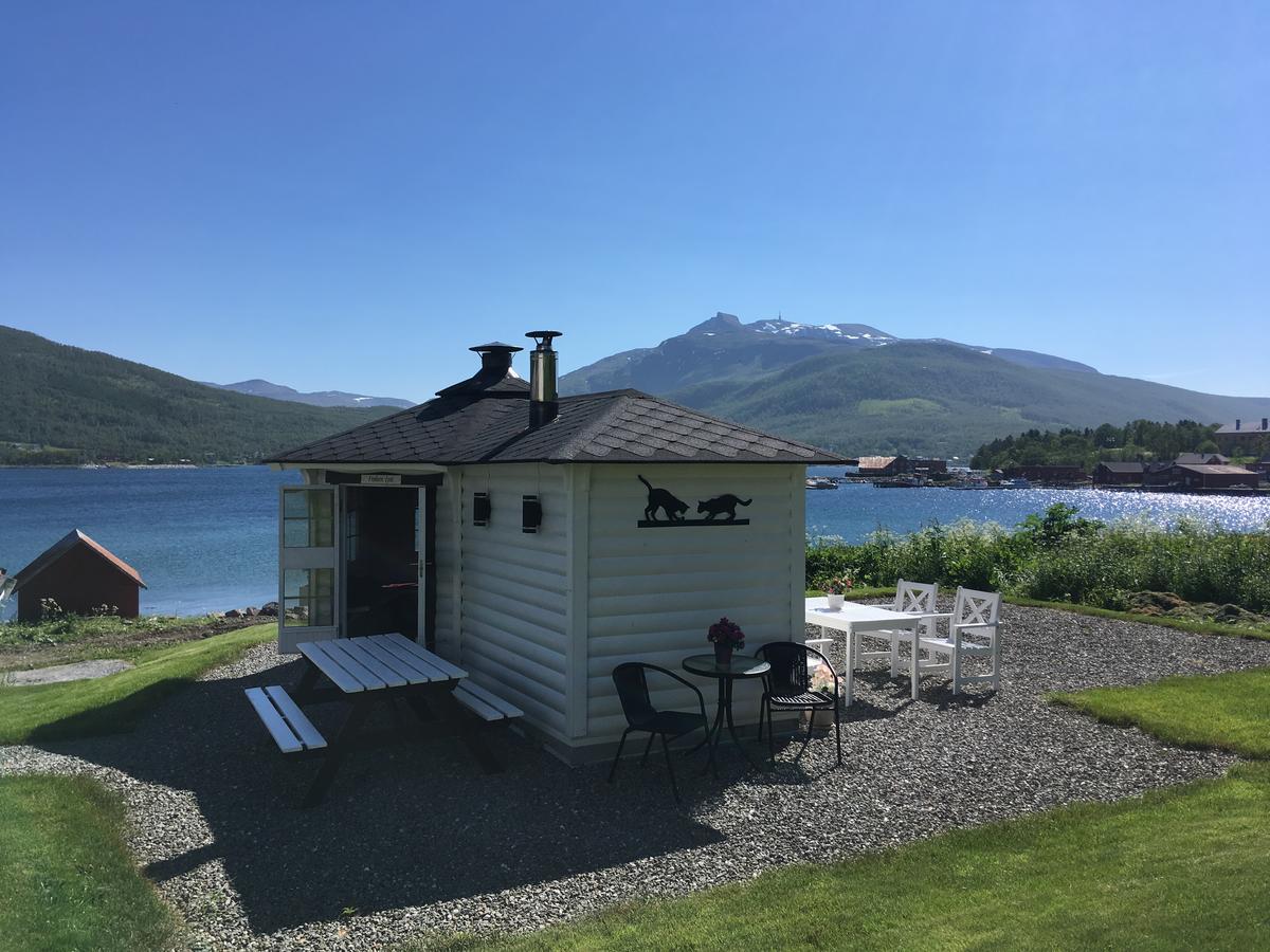 Visit Leif At Senja Apartment Gibostad Exterior photo
